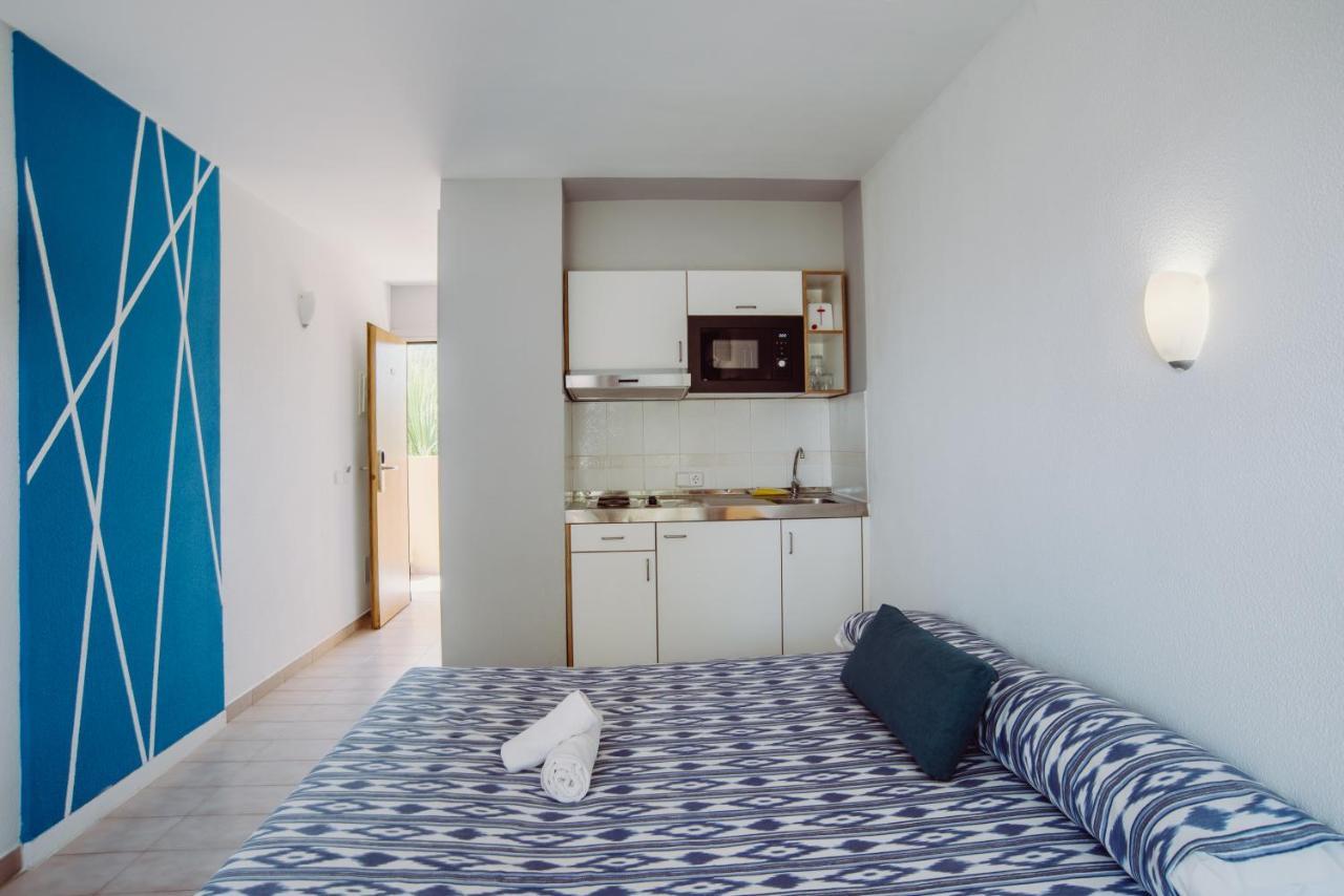 Alper Apartments Mallorca Palmanova Екстериор снимка