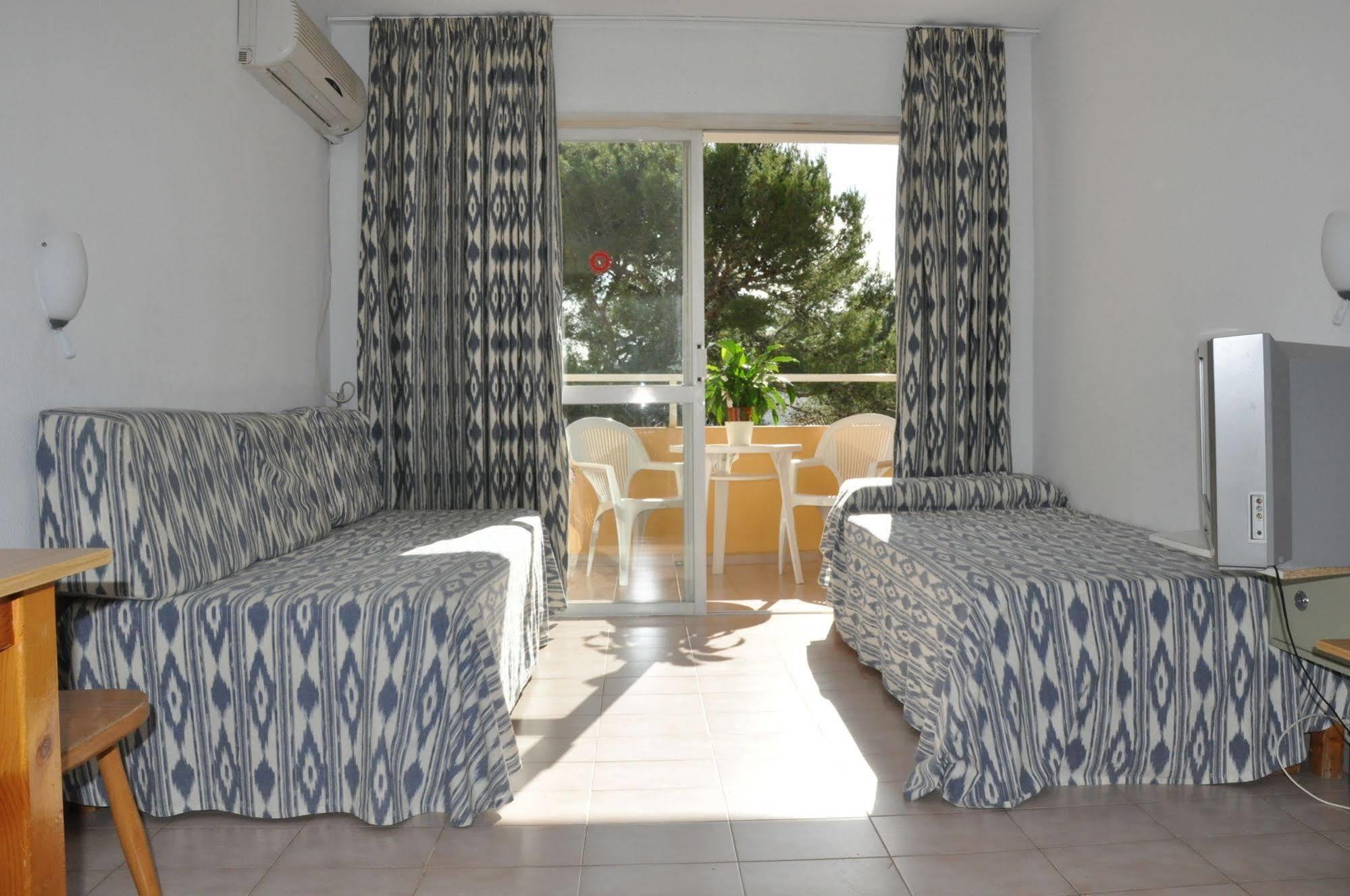 Alper Apartments Mallorca Palmanova Екстериор снимка
