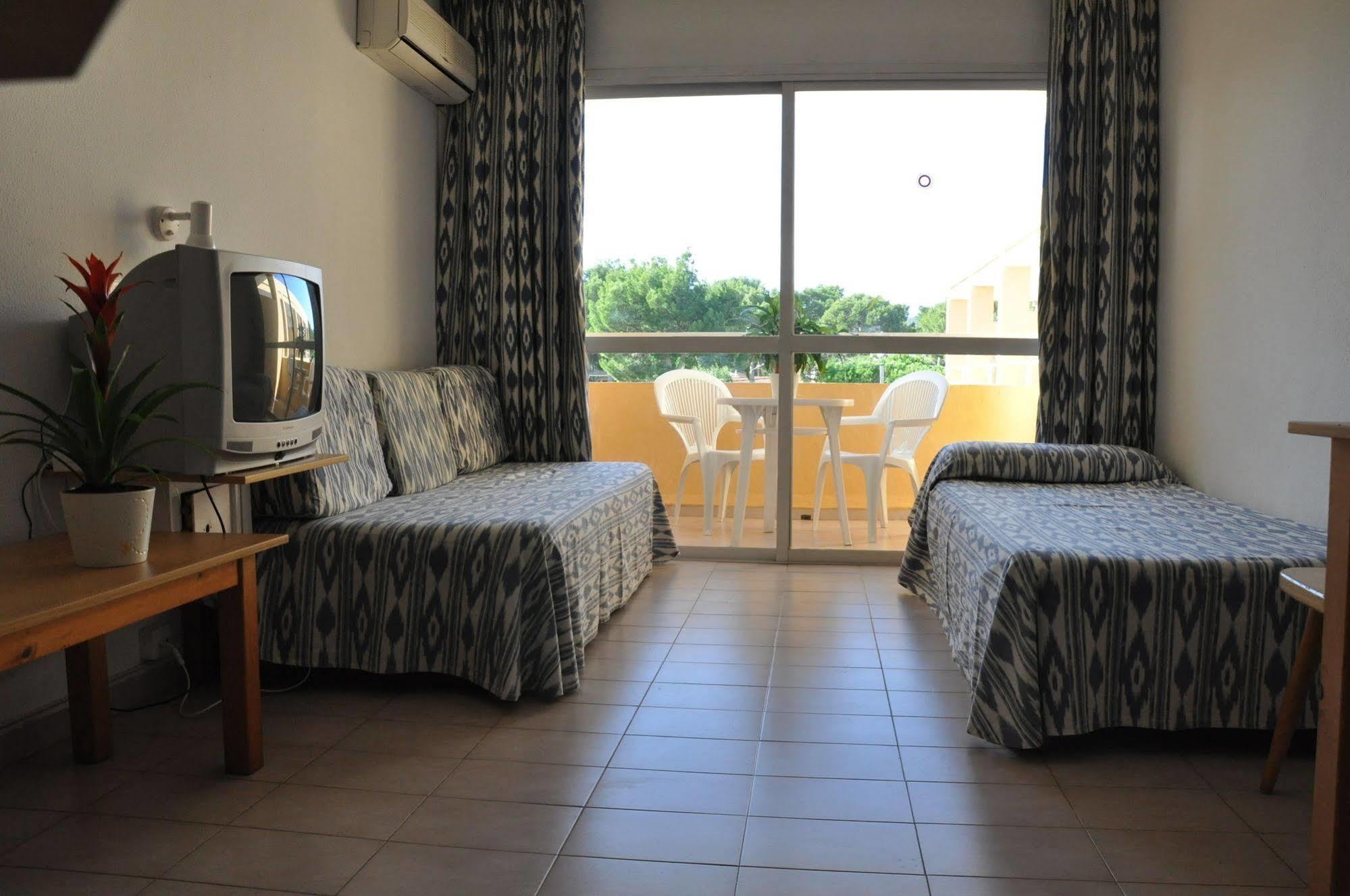 Alper Apartments Mallorca Palmanova Екстериор снимка